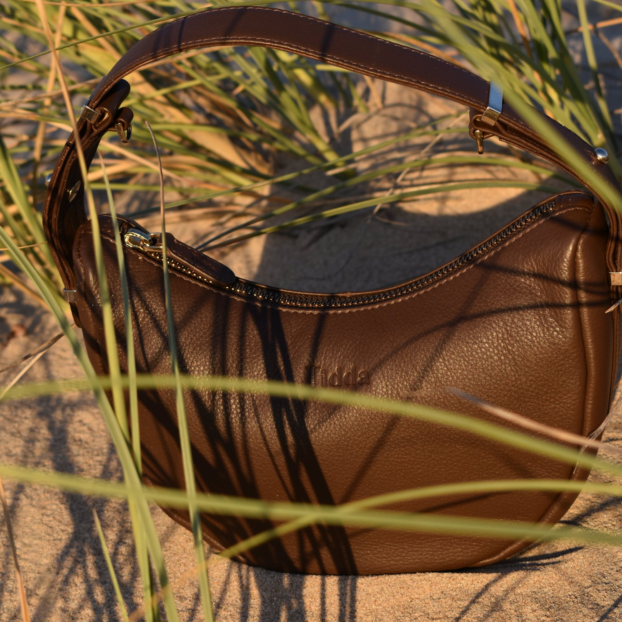 Full Grain Leather vs Other Types: What Brands Don’t Tell You